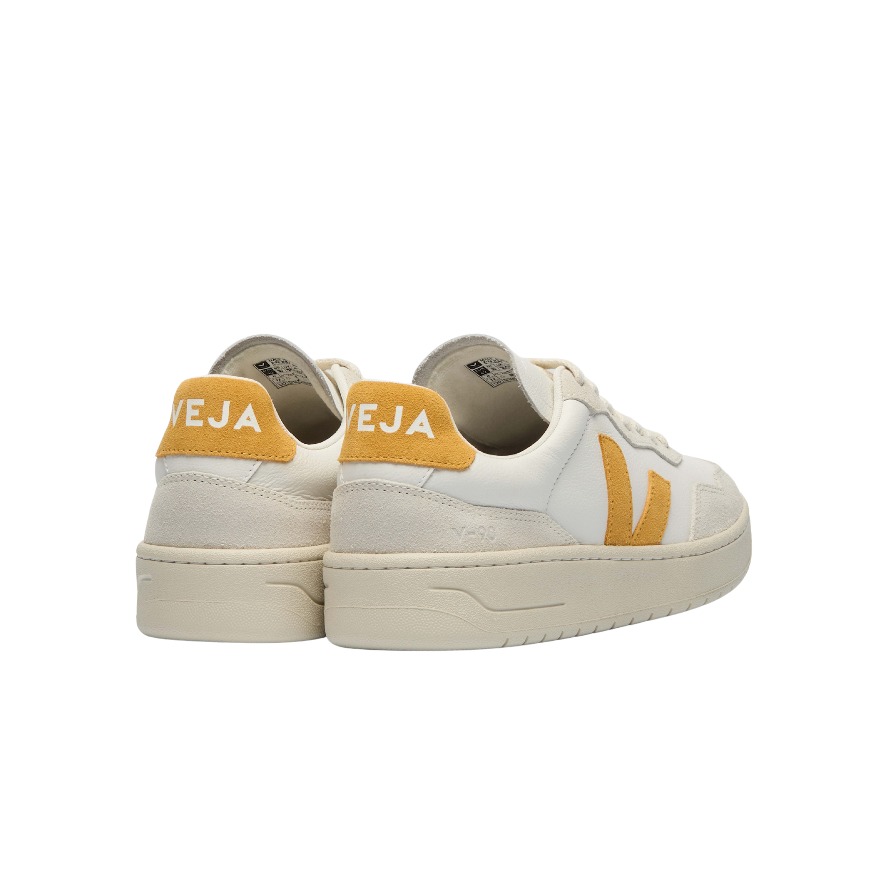 Veja Men V-90 - White Safran