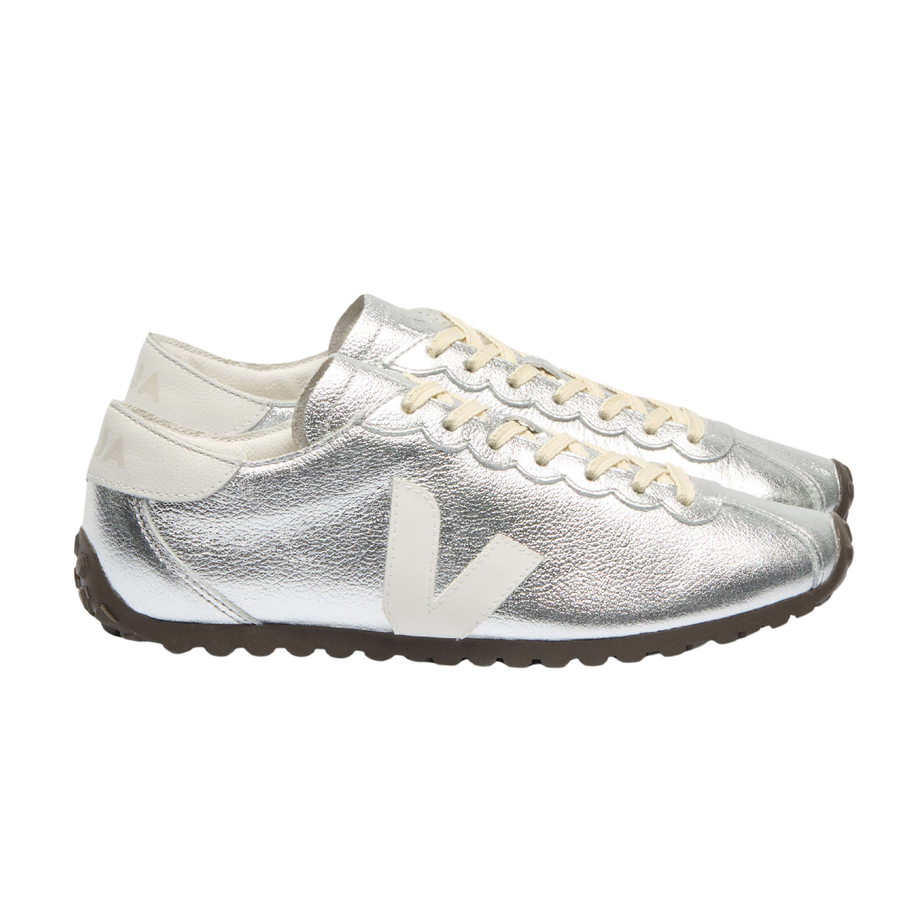 Veja Women Cateyes - Leather Silver White