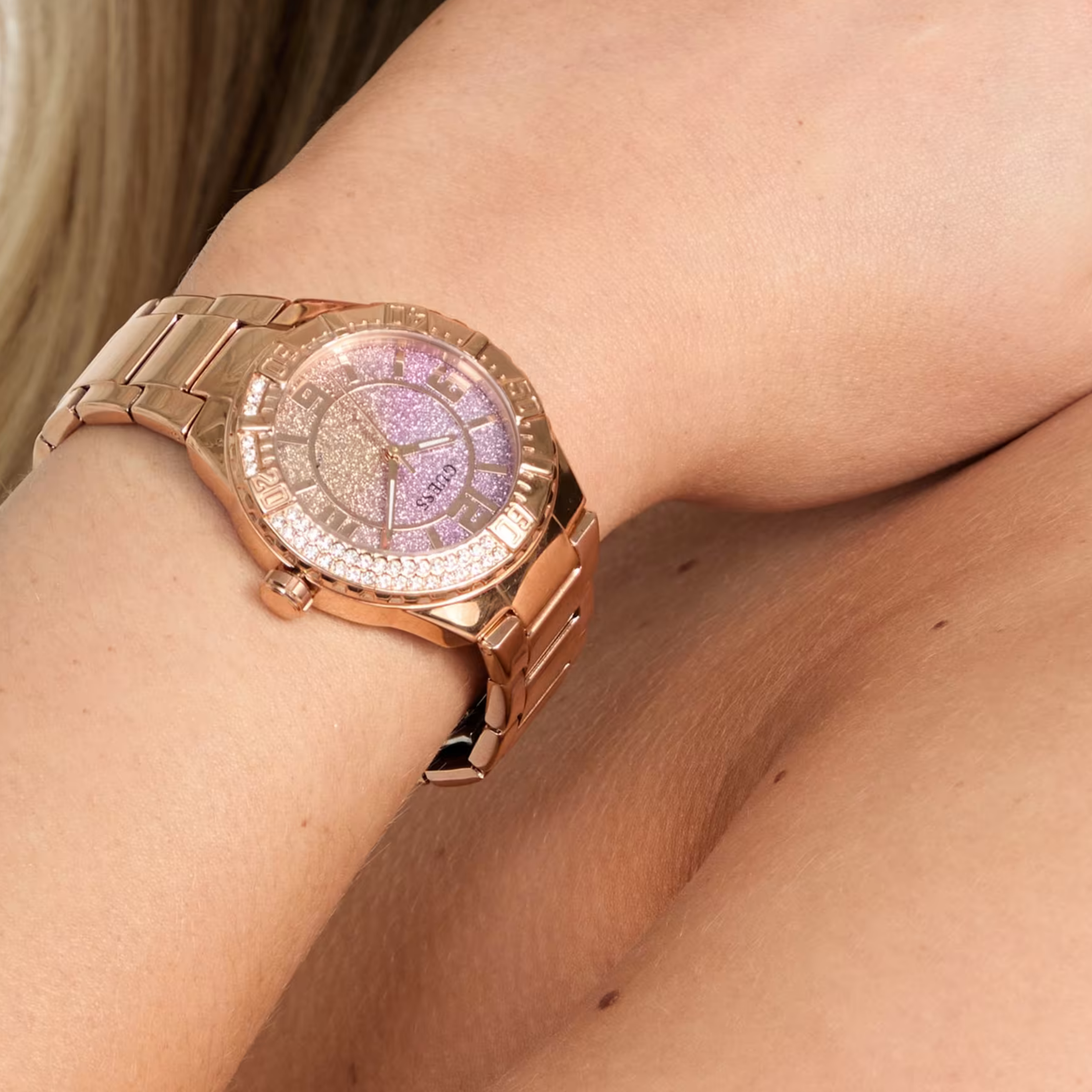Guess Women Rose Gold Tone and Pink Analog Watch - Rose Gold