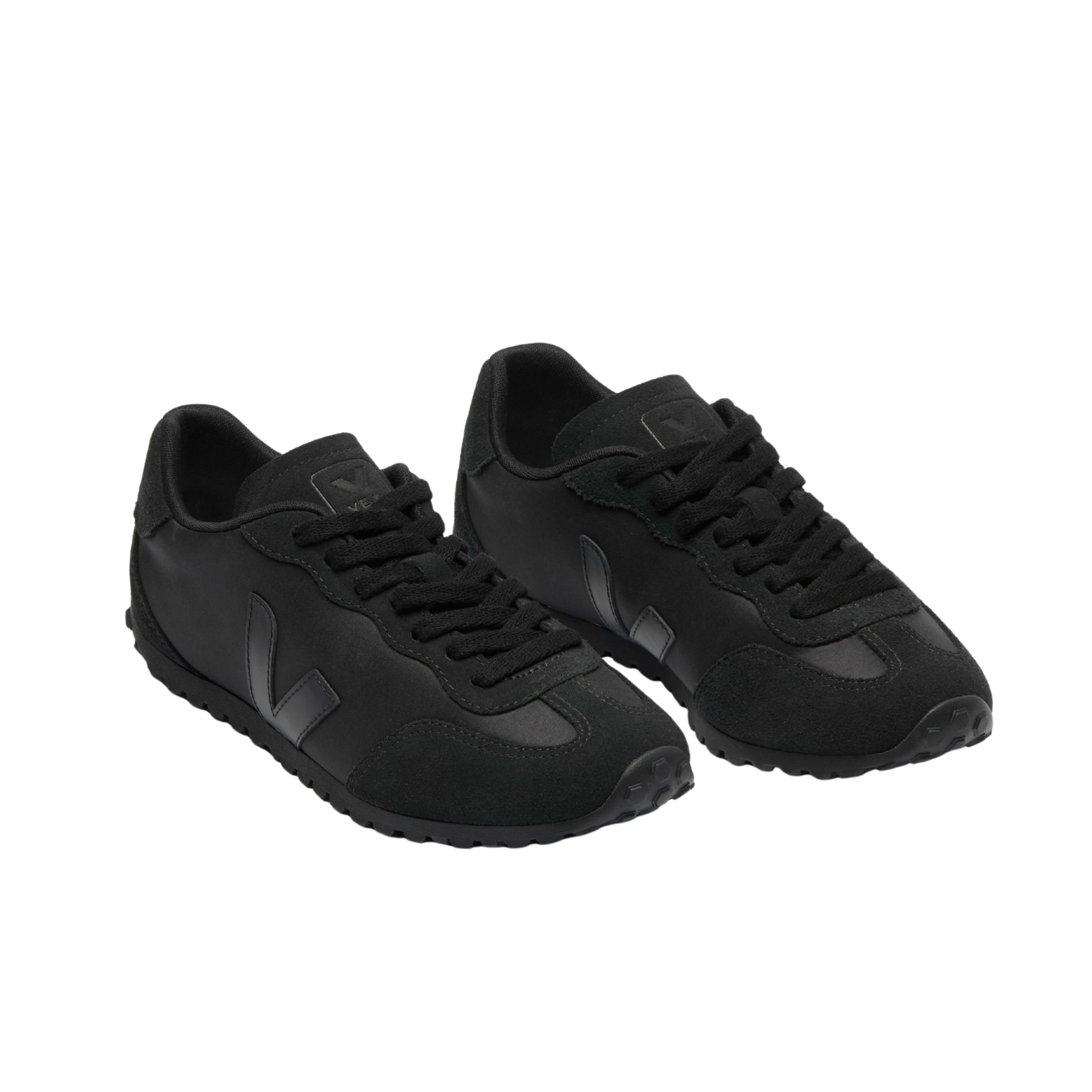 Veja Women GT - Full Black