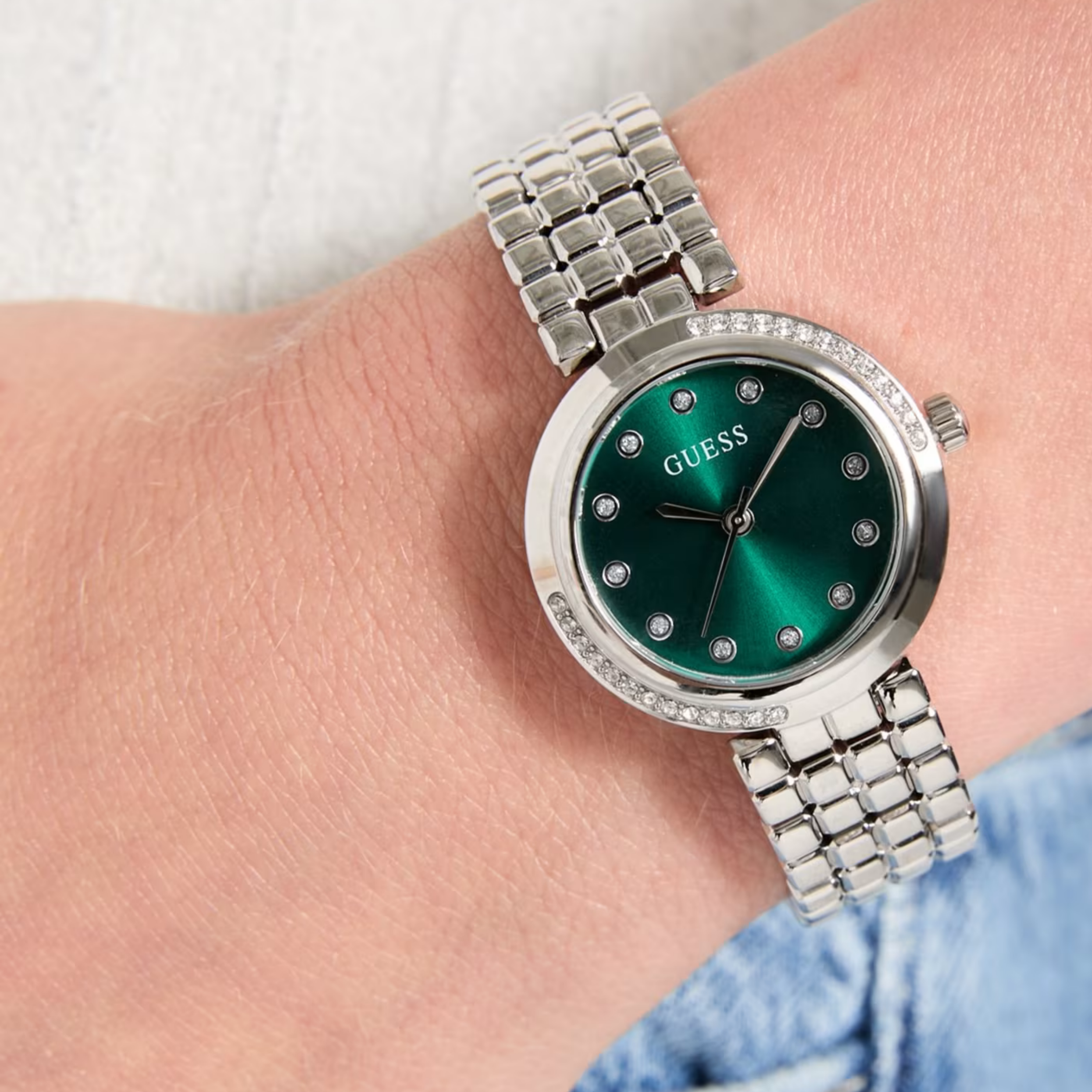 Guess Women Silver Tone Green Analog Watch GW0930L1 - Silver