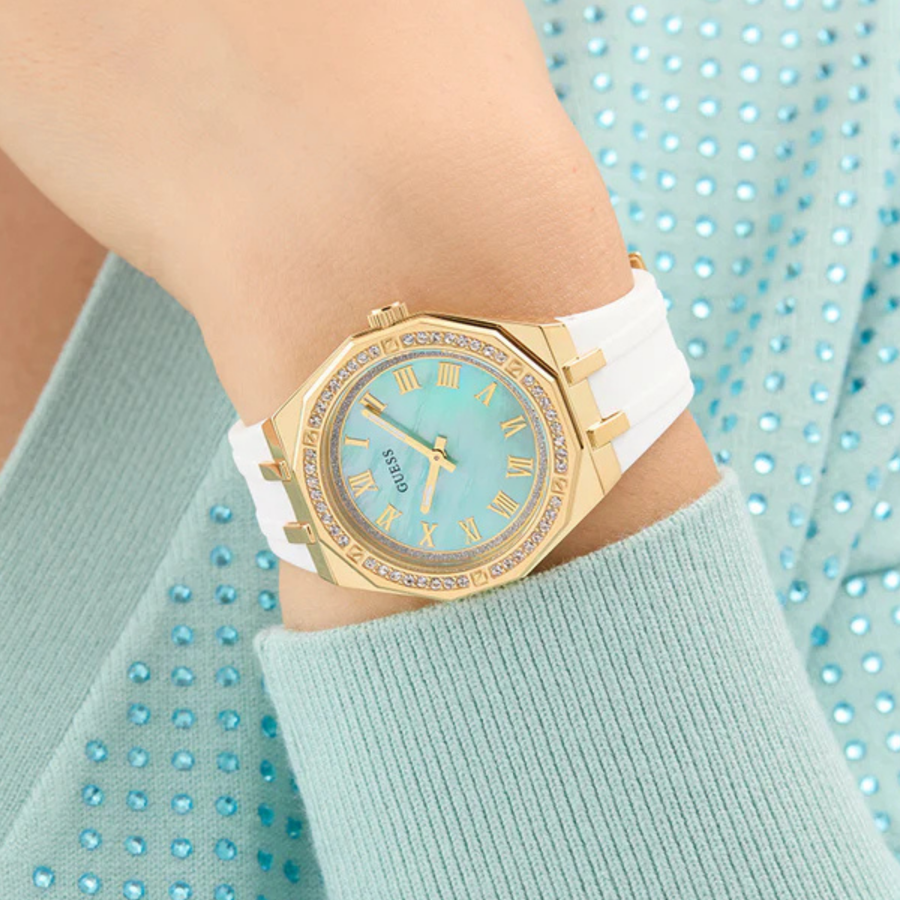 Guess Women White Gold Tone Analog Watch GW0872L1 - White Gold