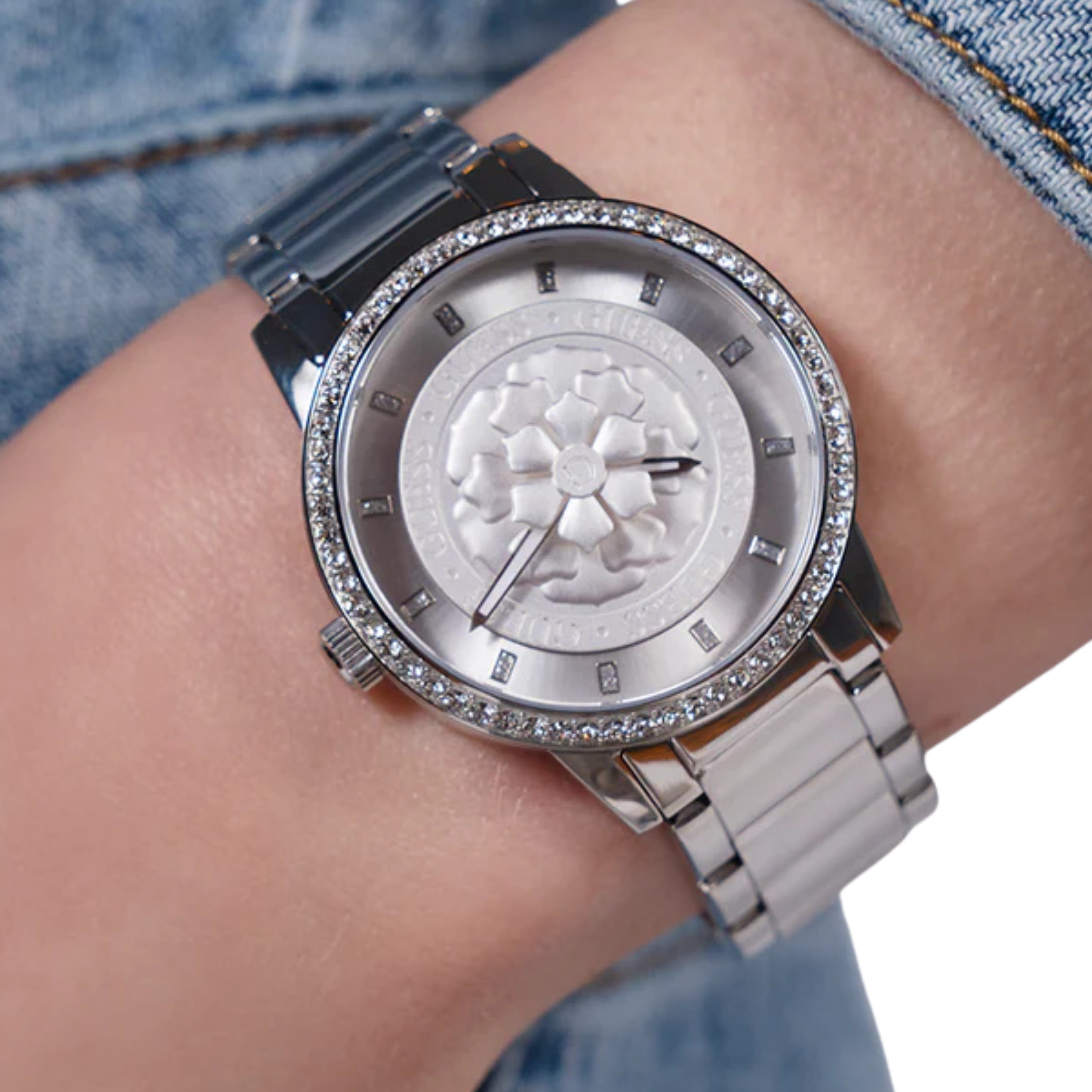 Guess Women Silver Tone Analog Watch GW0747L1 - Silver