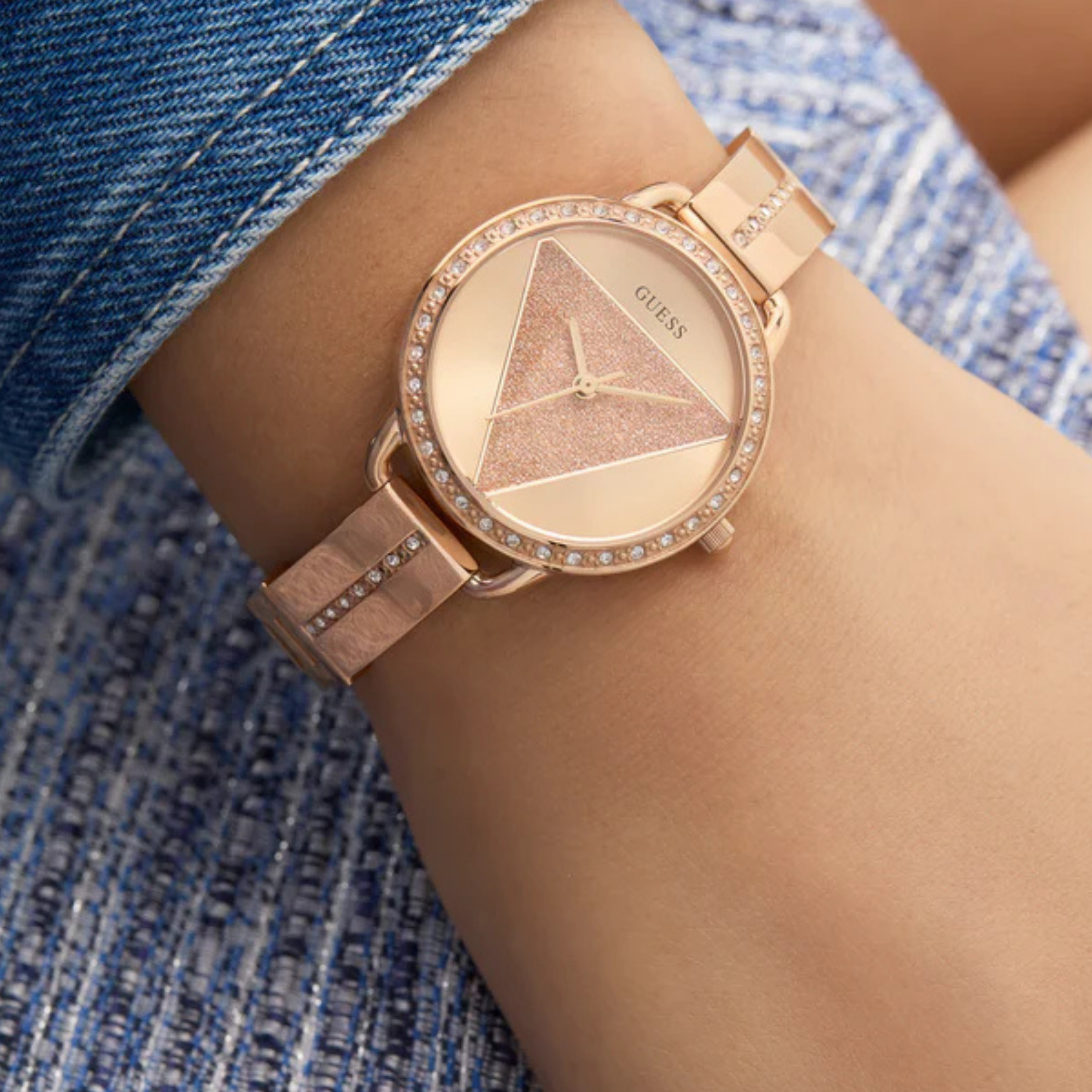Guess Women Rose Gold Tone Analog Watch GW0914L3 - Rose Gold