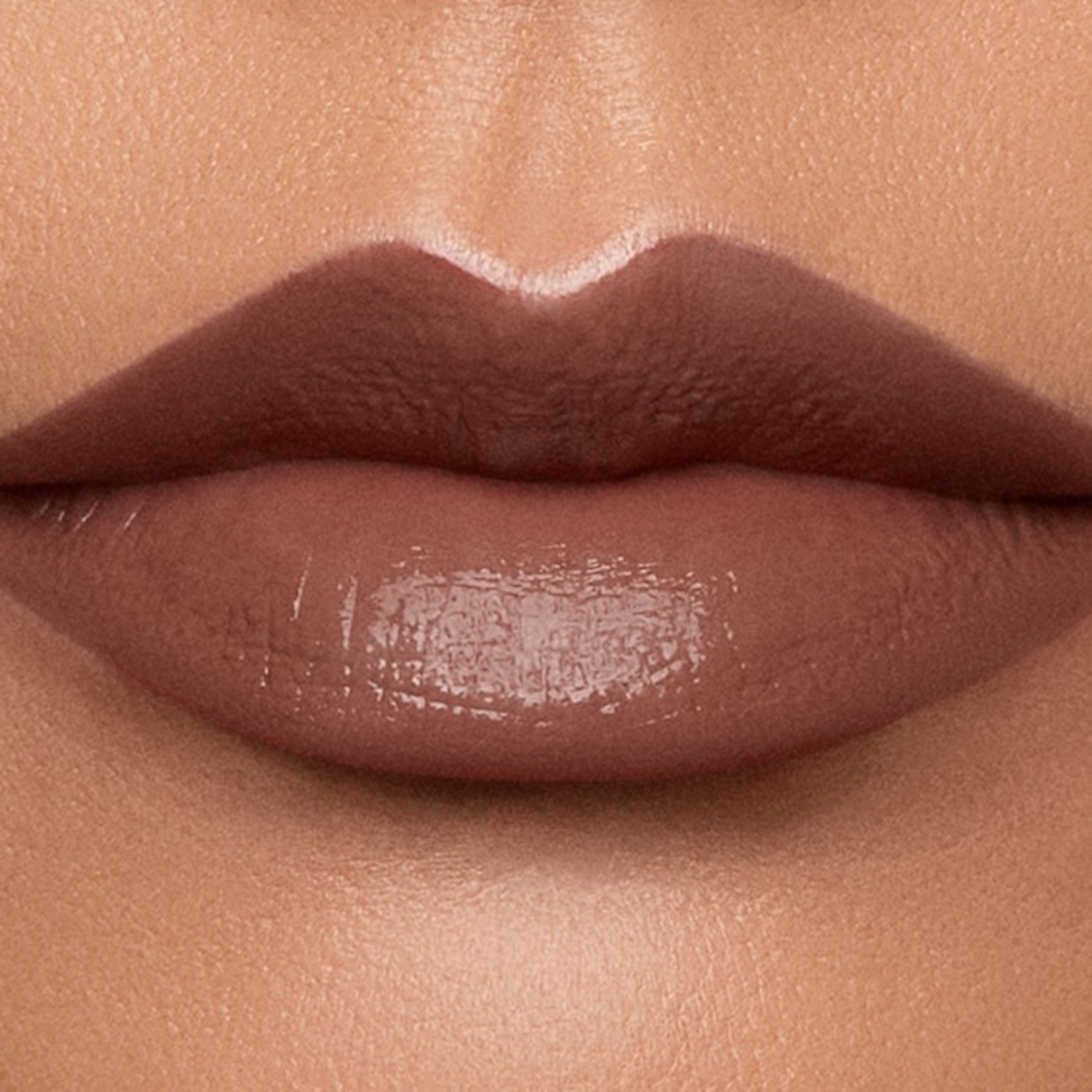 Hourglass Unlocked Satin Crème Lipstick  - Shore 306